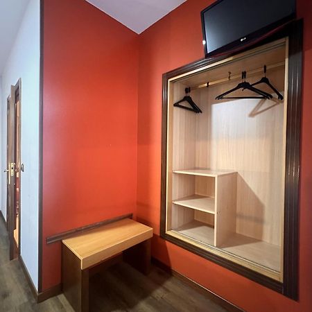 Loop Inn Hostel Santiago De Compostela Bagian luar foto